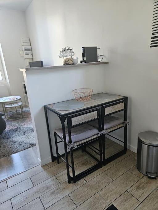 Beautiful F2 Apartment 5 Stops By Train From Paris Moret-sur-Loing Exterior foto