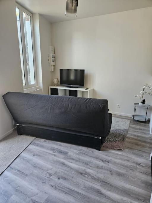 Beautiful F2 Apartment 5 Stops By Train From Paris Moret-sur-Loing Exterior foto